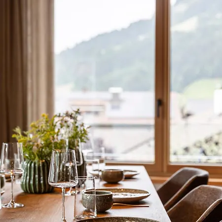 104 By Alps Apartmán *