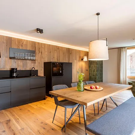 104 By Alps Apartmán *